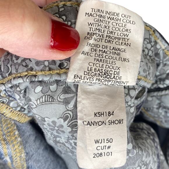 Paige Canyon Shorts Women's Bermuda Mid-Rise Medium Washed Denim Blue Size 27 - Picture 12 of 13